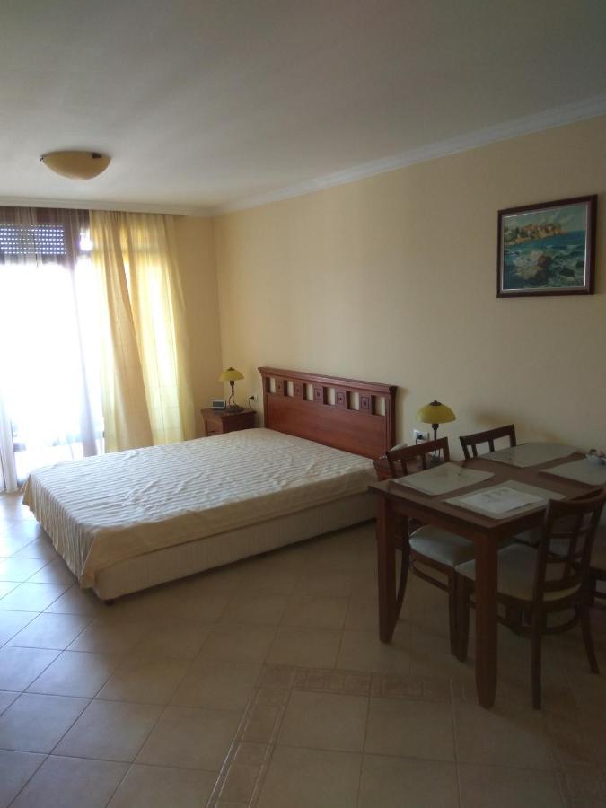 Santa Marina Holiday Village,211-40,411-42,411-43 소조폴 외부 사진